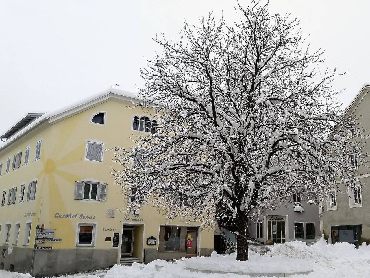 Gasthof Zur Sonne - Doppelzimmer in Laas, Nationalpark Stilfser Joch