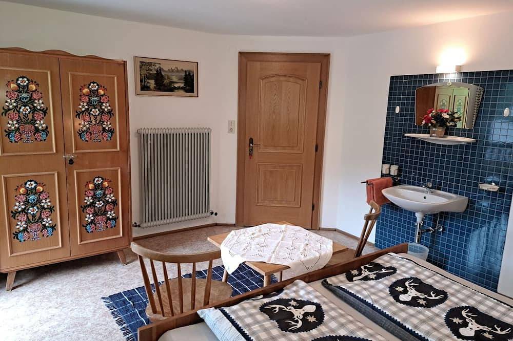 Schönes  Ferienhaus für 7 Leute mit  W-Lan, Tv, Balkon und Parkplatz in Ramsberg, Zillertaler Alpen