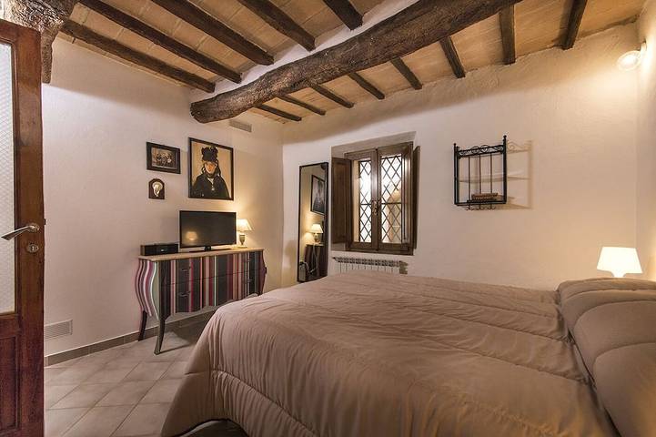 Appartamento in un borgo medievale in San Giovanni d'Asso, Montalcino