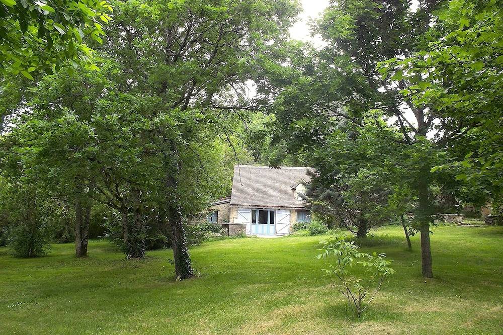 \"la Bergerie\" self-catering cottage in the Lot tradition in Beauregard, Quercy