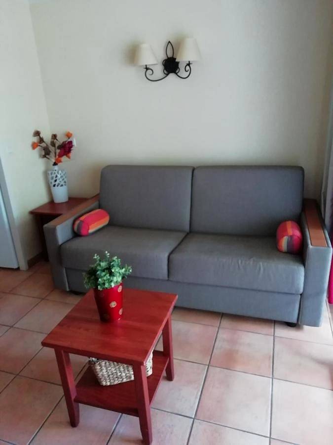 Gîte pour 4 personnes, avec piscine et bassin pour enfant ainsi que jardin et vue à Uhart-Cize - 2
