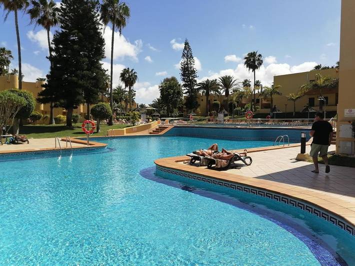 Apartamento de vacaciones para 4 personas, con piscina además de piscina para niños y jardín - 1