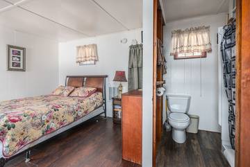 Cabin for 2 Guests in Northwood, New Hampshire, Picture 4