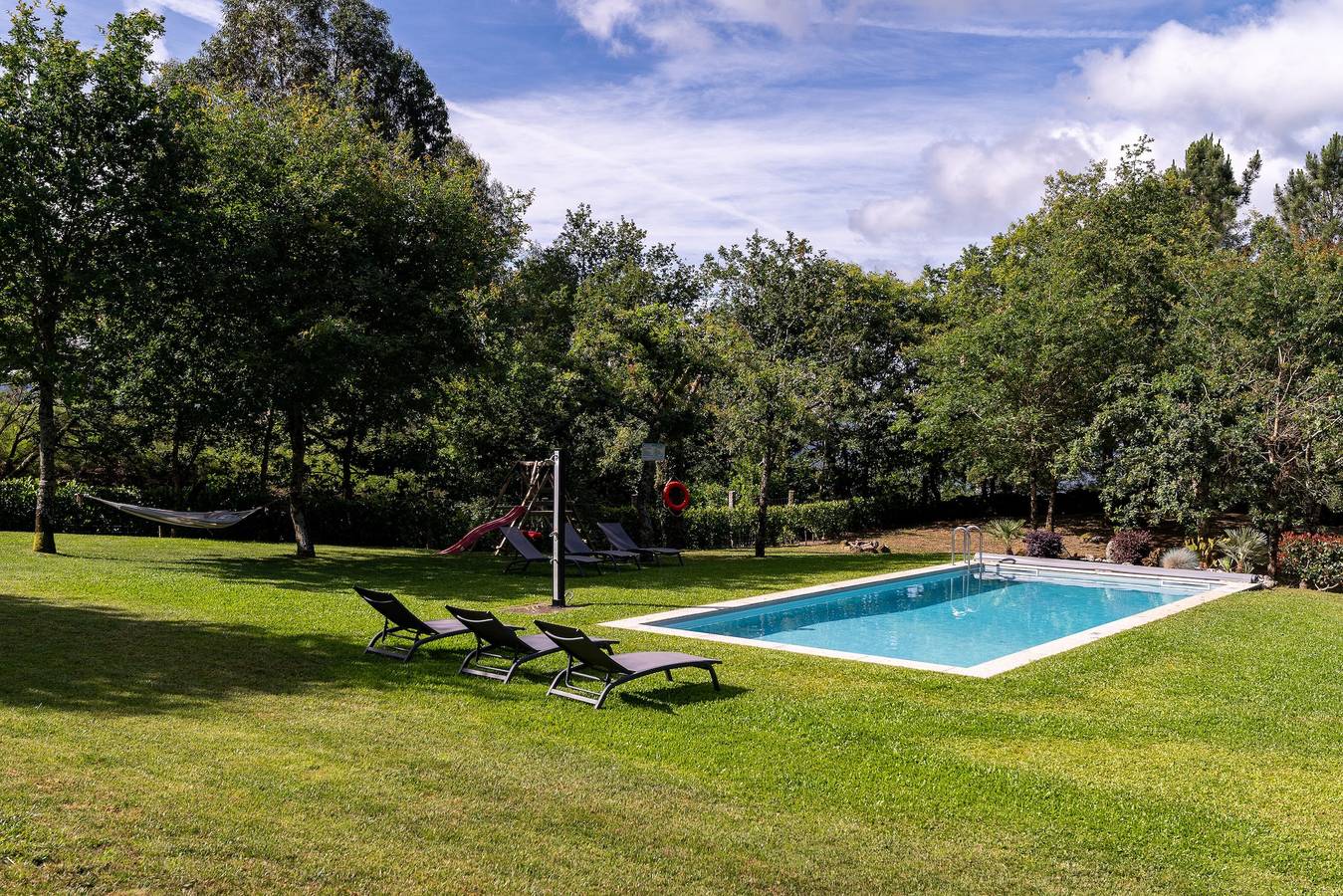 Casa de Férias 'Férias Parque Peneda Gerês 2' com Vista Montanha, Wi-Fi e Ar Condicionado in Valdreu, Distrito de Braga