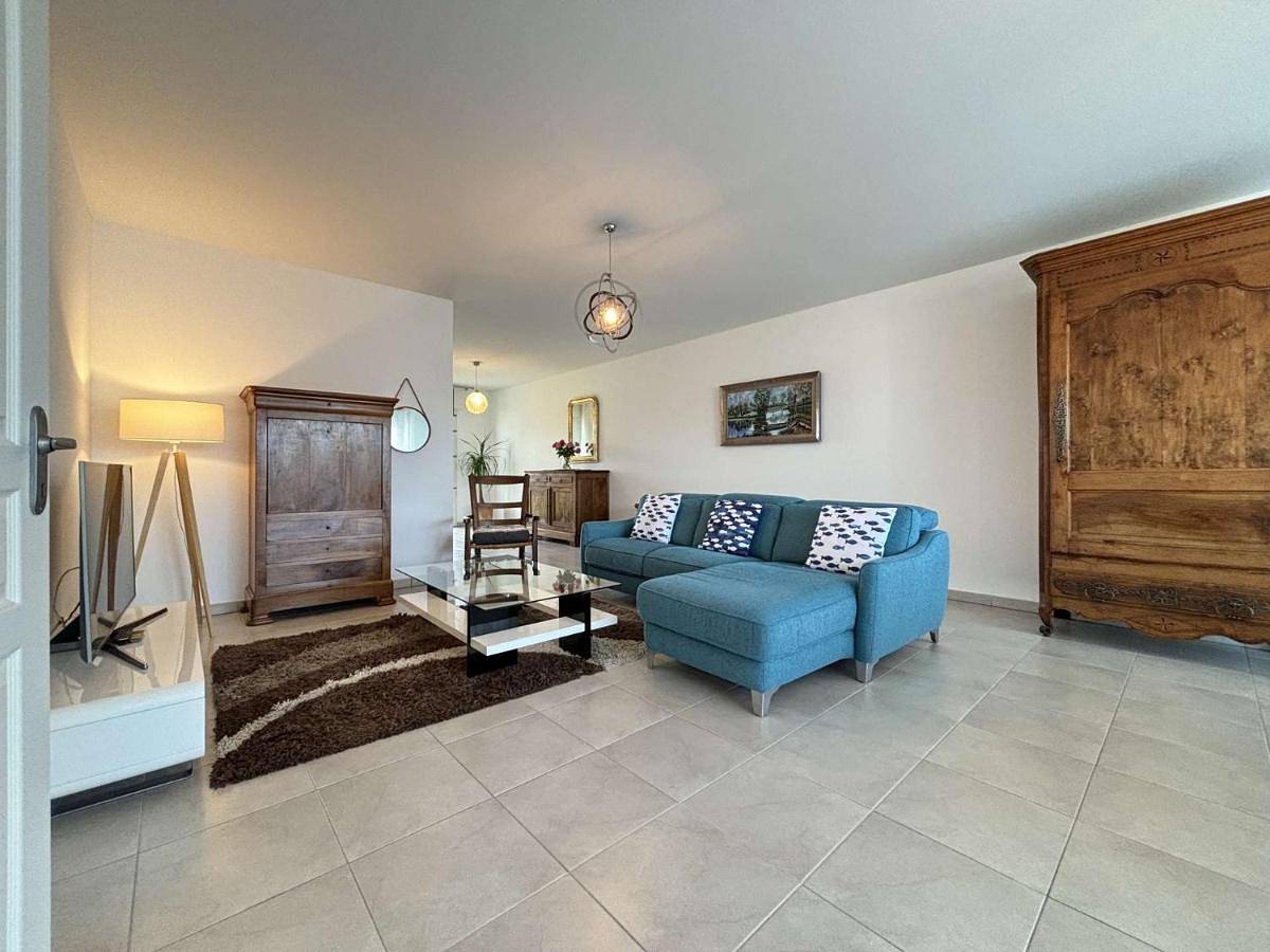 Two-Bedroom House in La Rochelle, La Rochelle (Região)