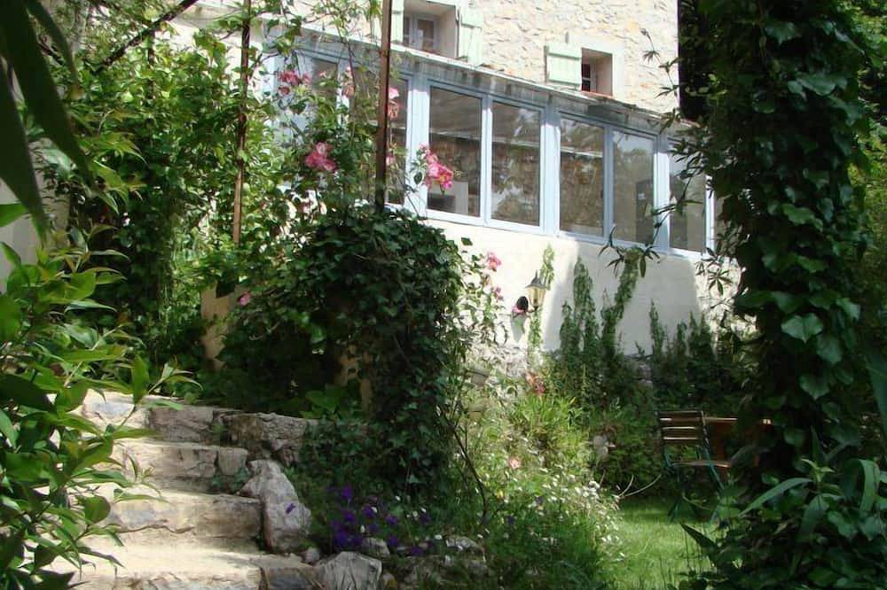 Charmant Schaapskooi huis met zwembad in Tourrettes-sur-Loup, Cannes regio