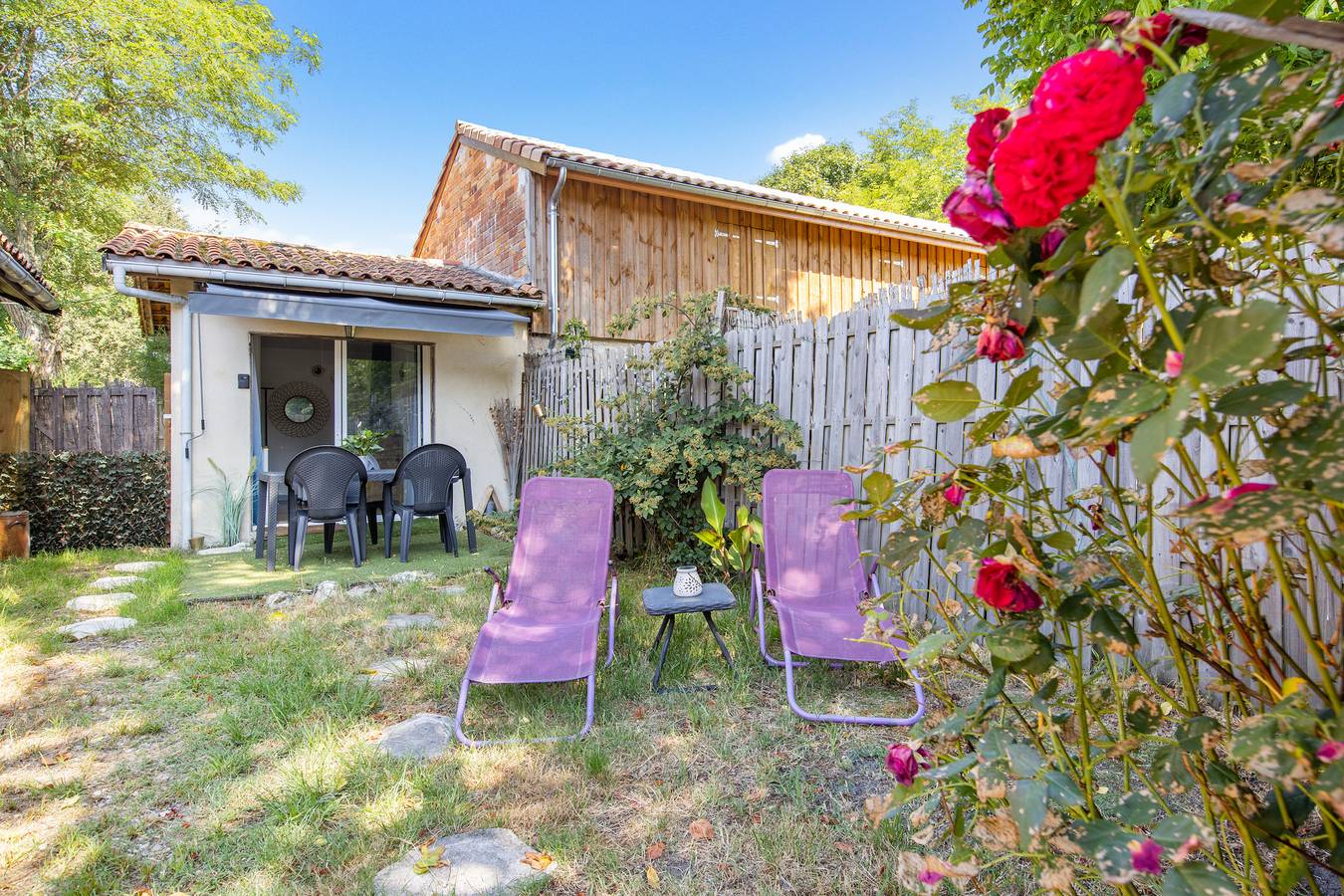 Ganzes Studio, Studio 'Bleu Nature - Hourtin, Medoc' mit Privatterrasse, Wi-Fi und Klimaanlage in Hourtin, Lesparre-Médoc und Umgebung