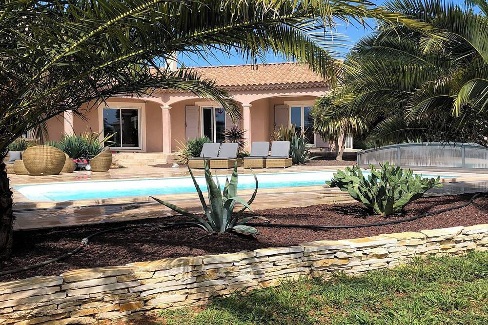 Dream villa with private pool in Saint-Martin-de-Crau, Arles region