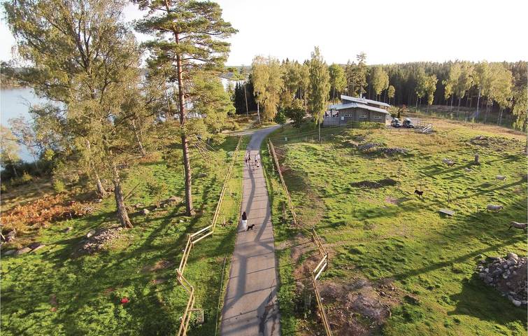 Hus för 8 Personer med bastu in Linnesjön