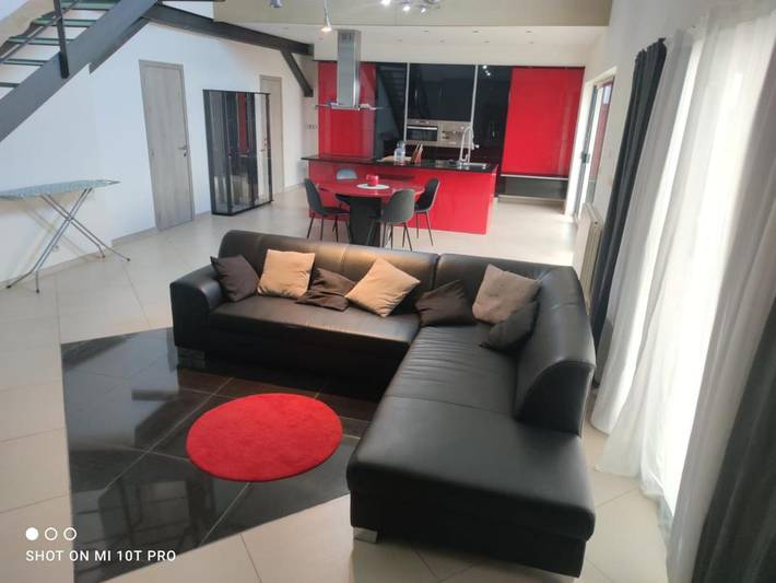 Location de vacances pour 2 personnes, avec Terrasse à Charleroi