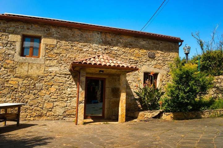 Casa rural para 6 personas, con Terraza además de Jardín y Vistas en Arteijo - 3