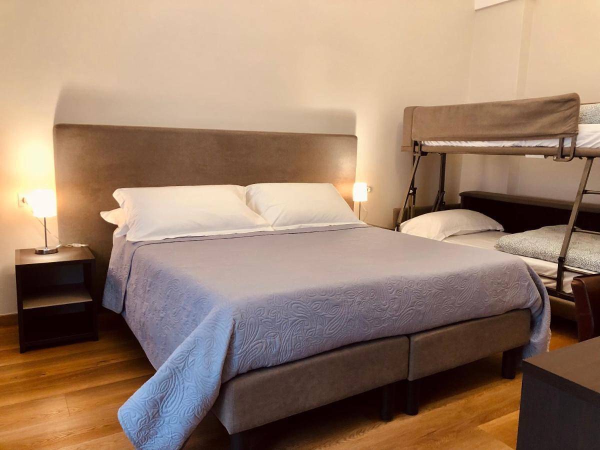 Double Room with Private Bathroom in Gravina in Puglia, Parco nazionale dell'Alta Murgia