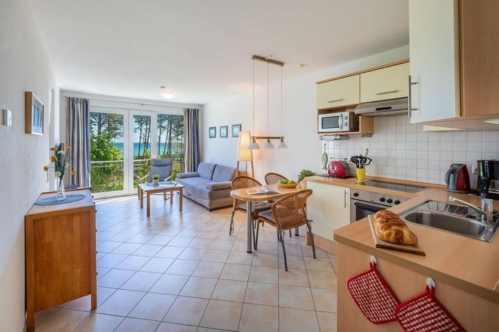 Apartamento entero, Meerblick direkt hinter der Düne in Juliusruh in Strandkörbe, Breege