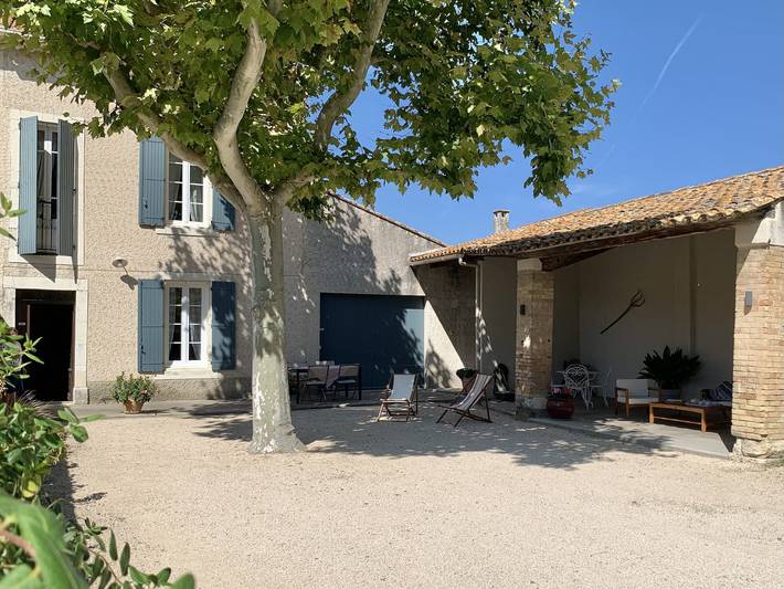 Gîte pour 4 personnes, avec terrasse et jardin