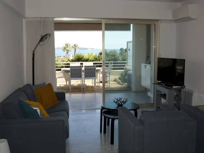 Location de vacances pour 4 personnes, avec terrasse, adapté aux familles à Vallauris