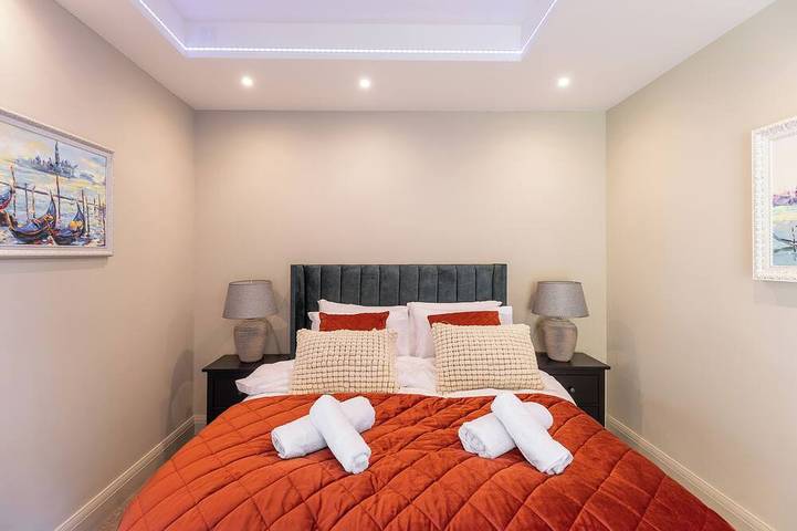 Appartement entier, Apartment in Guildford with Parking in Worplesdon, Guildford