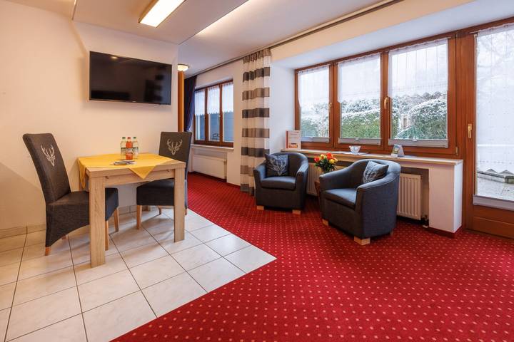 Ganzes Studio, Einzimmerapartment 'Gästehaus Wolfgang Königsee mit Bergblick, Terrasse und Wi-Fi in Ruhpolding, Bayerische Alpen