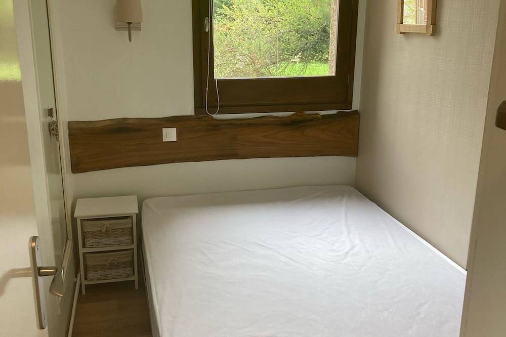Apartamento entero, T2 à Bagneres de Luchon à 2 pas des Thermes et du Centre Ville Avec Balcon Idéal in Luchon-Superbagnères, Bagnères-de-Luchon