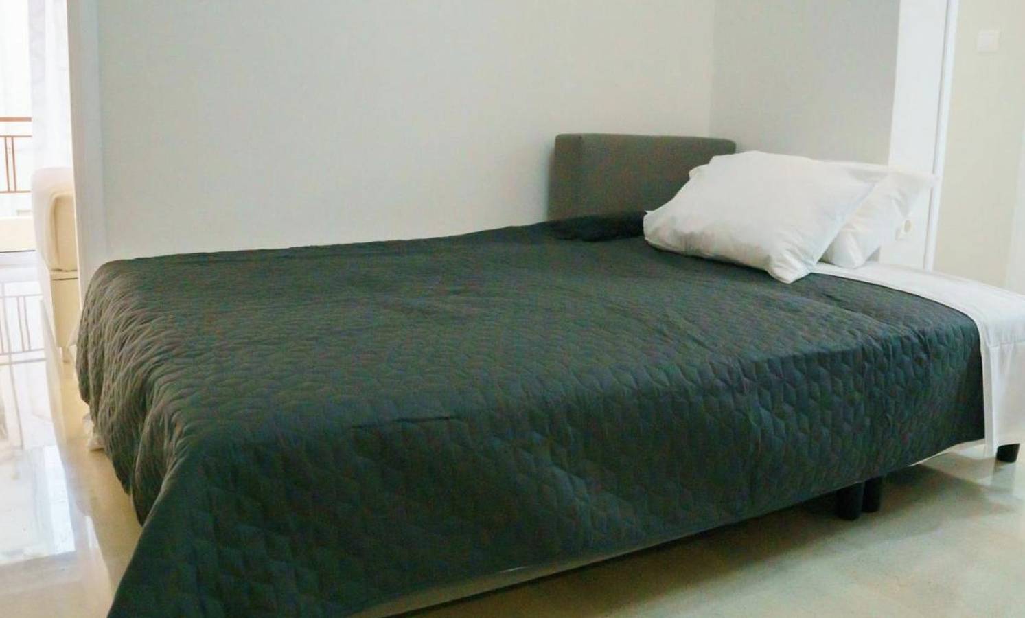 Geheel vakantieappartement, Coastal Sleeps 4 with Free Parking in Loutraki-Perachora, Korinthia