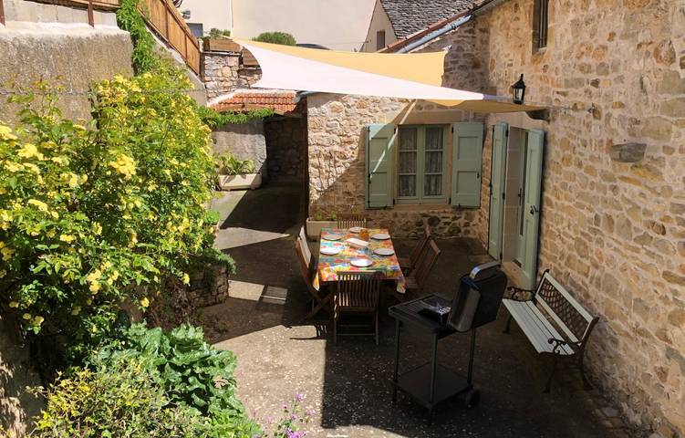 Gîte pour 7 personnes, avec terrasse à Compeyre - 3