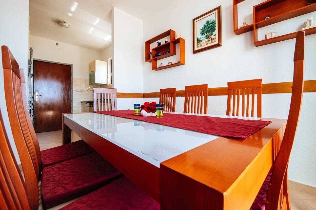 Ferienhaus Malinina in Zadar (Kommun), Iz