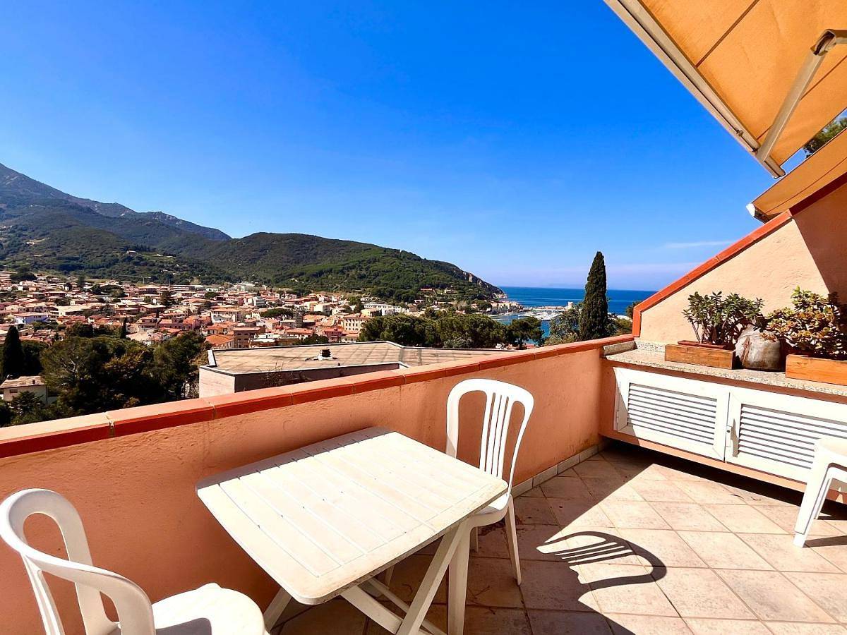 Ganze Wohnung, Two-Bedroom Apartment with Sea View in Marciana Marina, Toskanischer Archipel