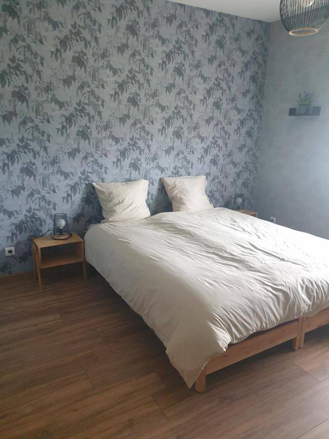 Appartement entier, Two-Bedroom Apartment in Lurcy-Lévis, Allier