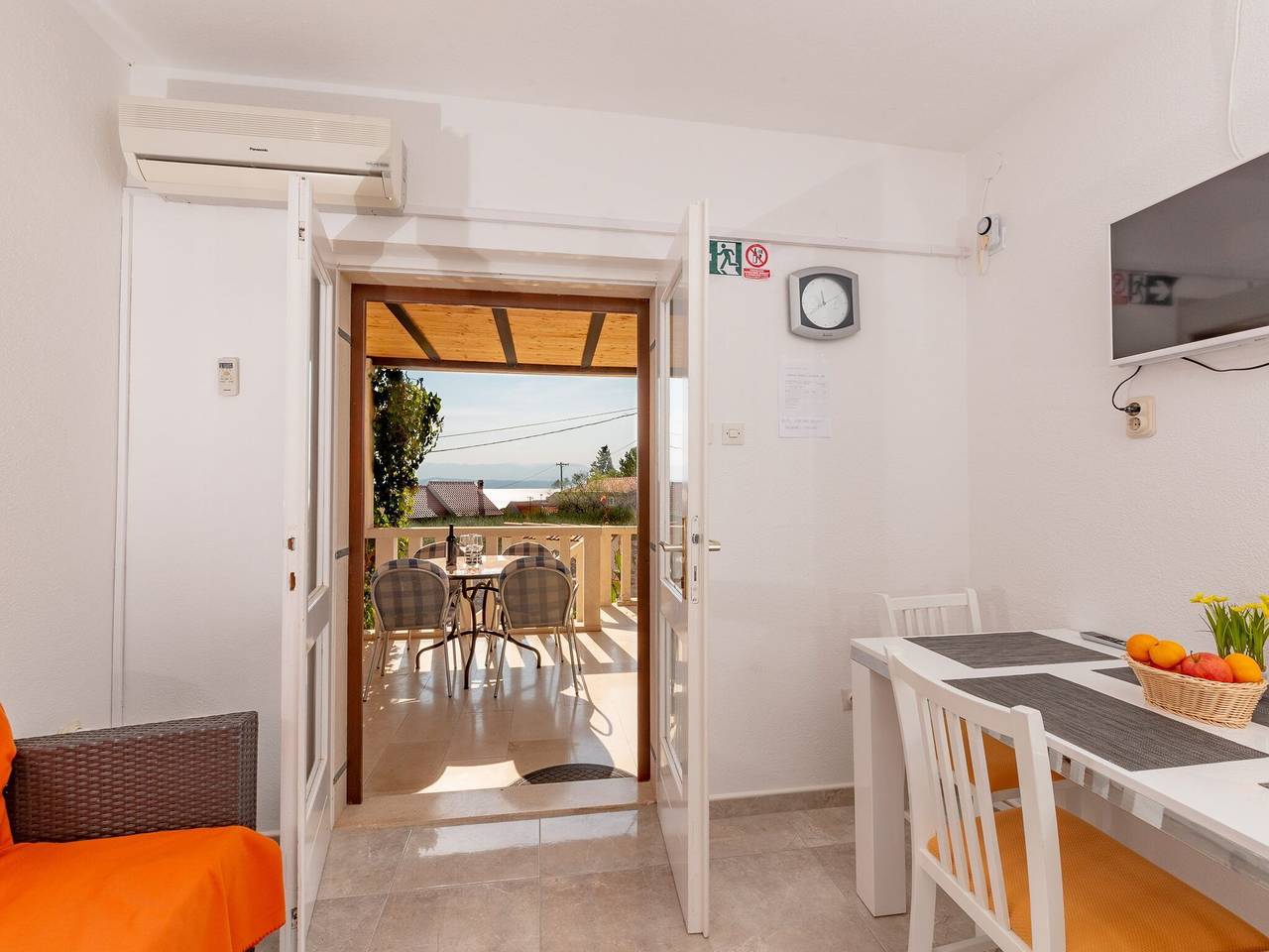 Ganze Wohnung, Apartments Magdalena - Apartment with Sea View and Terrace (A3) in Bol, Brac