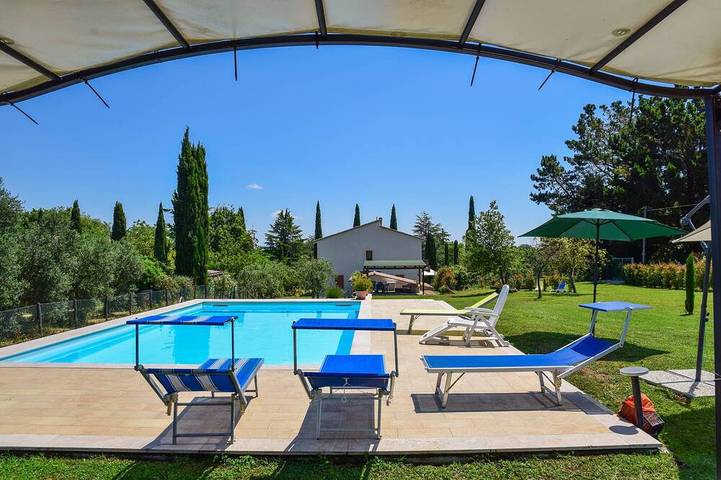 Ferienhaus für 8 Personen, mit Garten