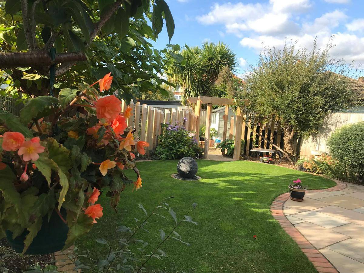 Deluxe Double Room with Shower in Mudeford, Christchurch