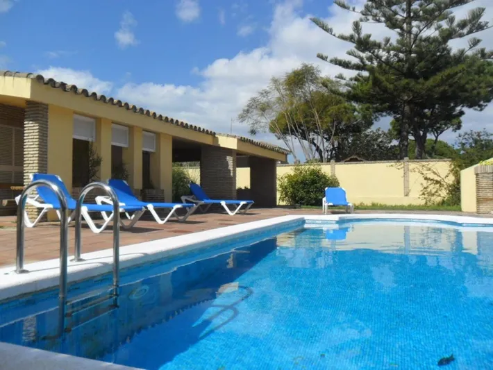 Villa for 20 people, with pool and terrace as well as view, with pets - 1