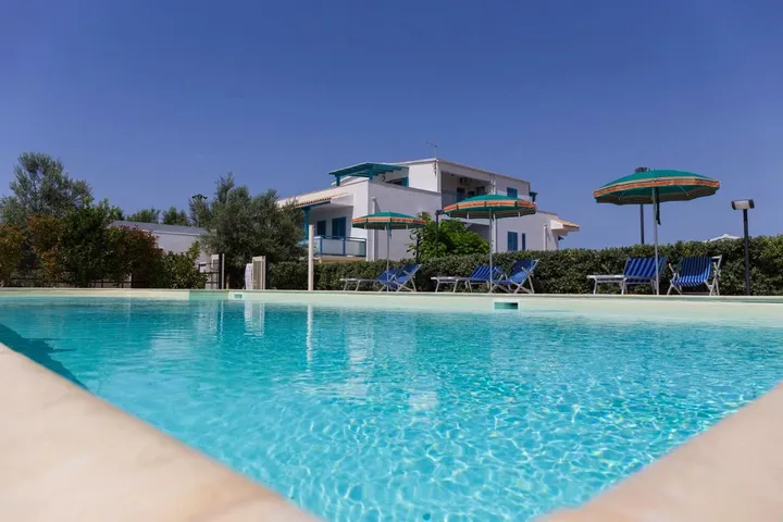 Casa de vacaciones para 5 personas, con vistas además de jardín y piscina, Se admiten mascotas - 1