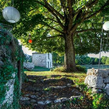 Cottage pour 2 personnes, avec jardin et vue à Coursegoules