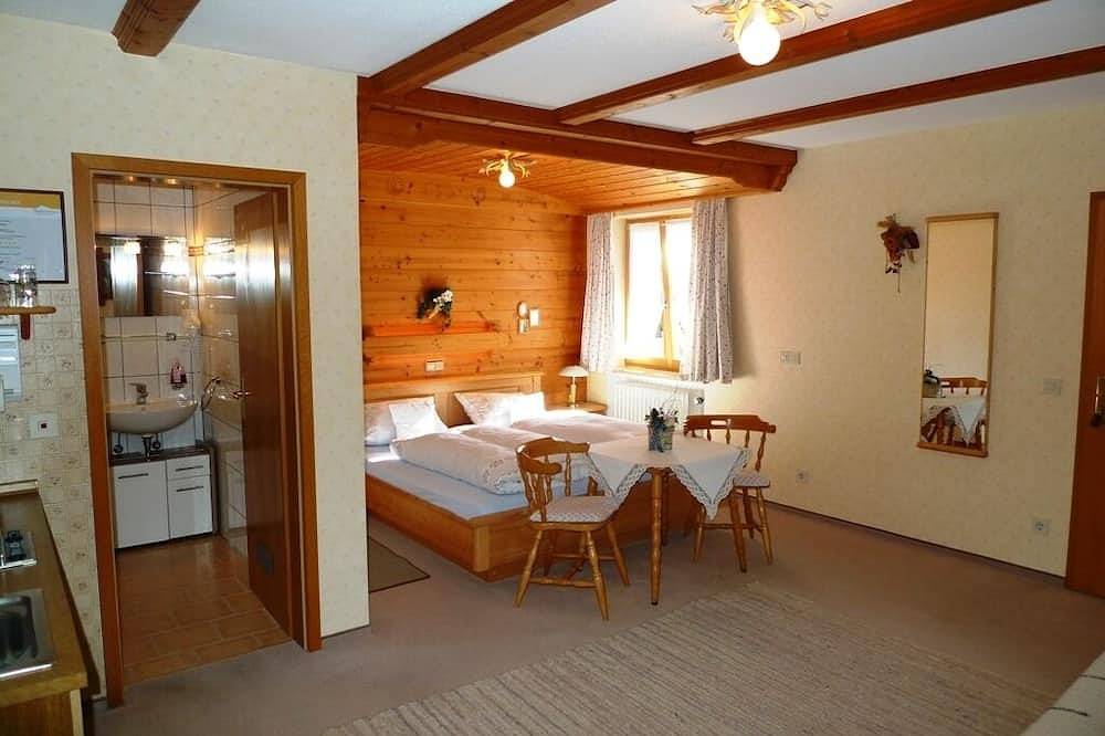 Ganze Wohnung, Schönes gemütliches Appartement (28qm) für Nichtraucherbrötchenservice in Weissbach an der Alpenstrasse, Schneizlreuth