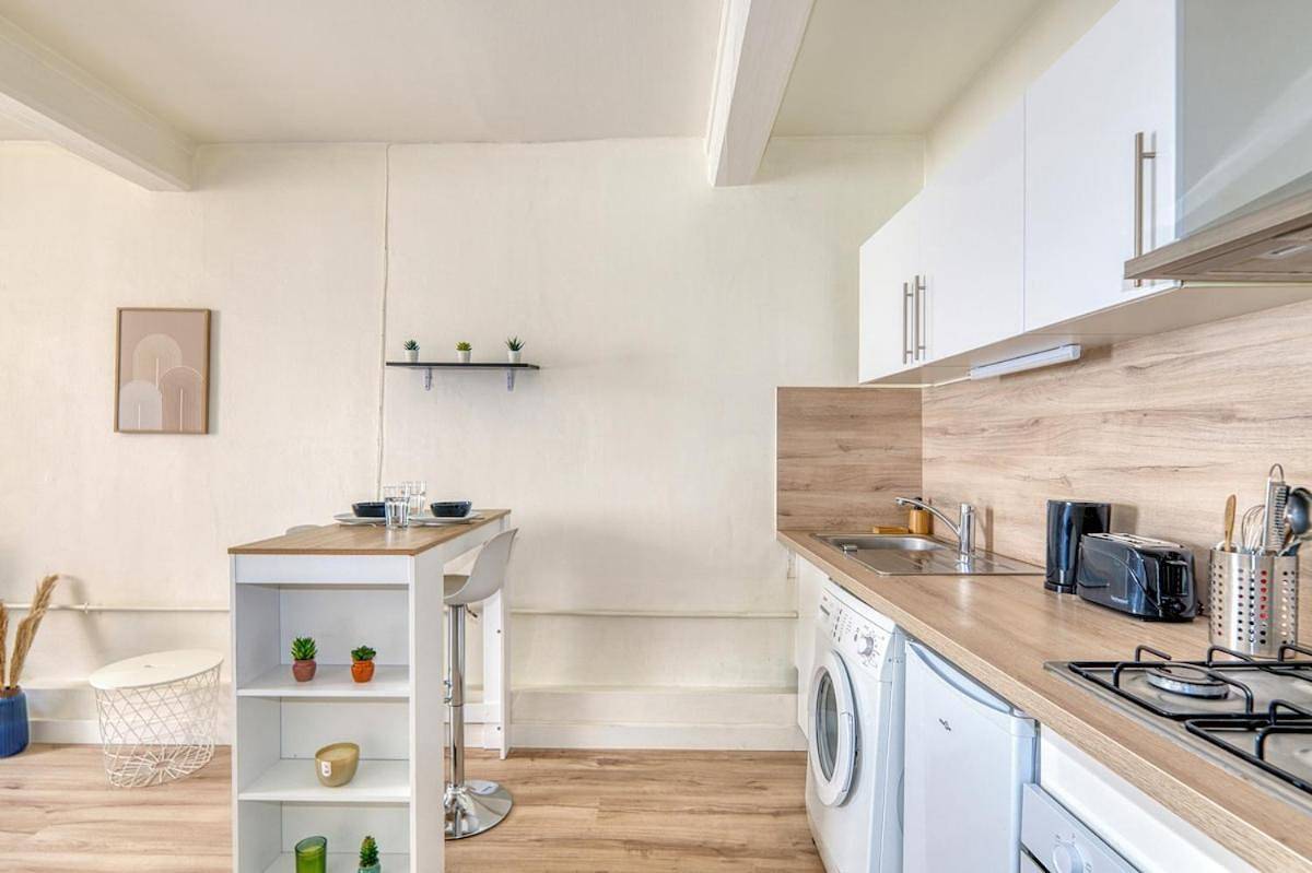 Appartement entier, Studio cosy - Plein coeur de Neuville in Neuville-sur-Saône, Lyon et ses environs