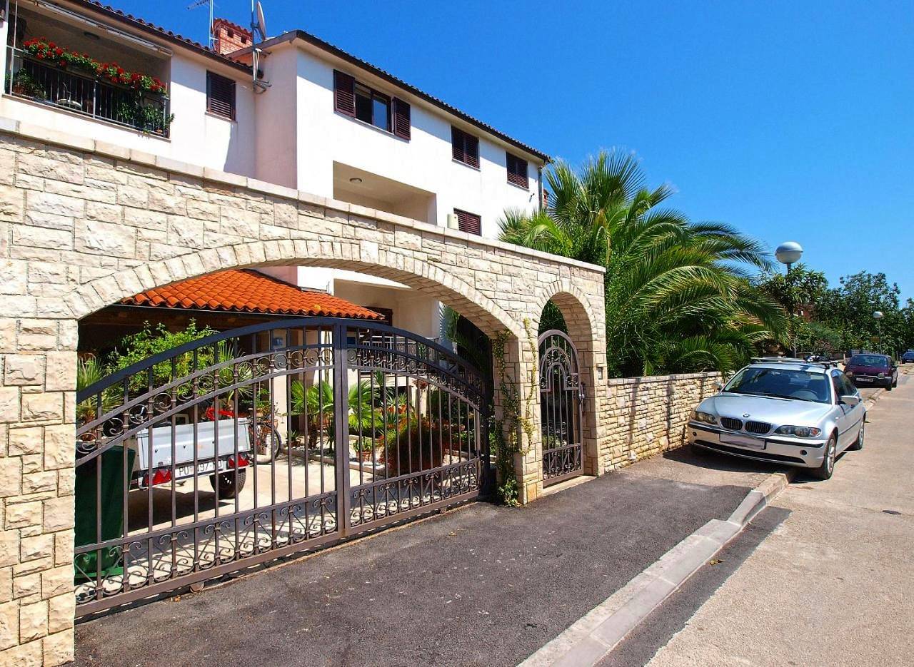 Rooms Ivica 1452 in Batana Beach, Fazana