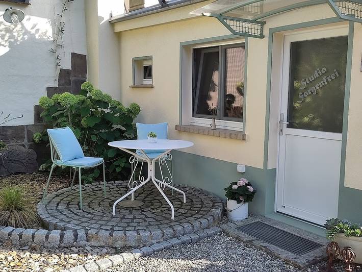 Ferienwohnung für 2 Personen, mit Terrasse und Garten in Bad Krozingen