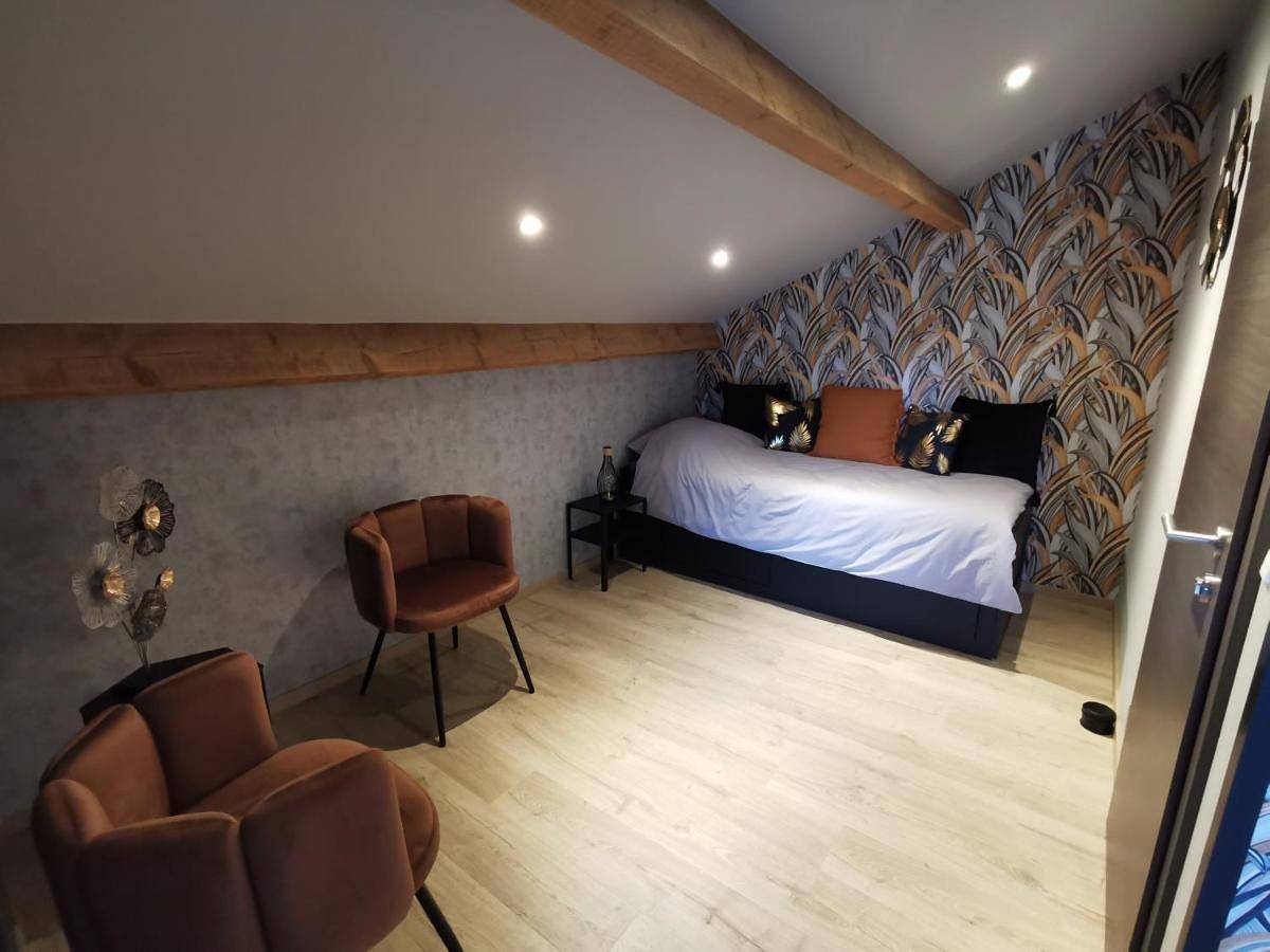 Triple Room with Private Bathroom in Stavelot, Région de Liège