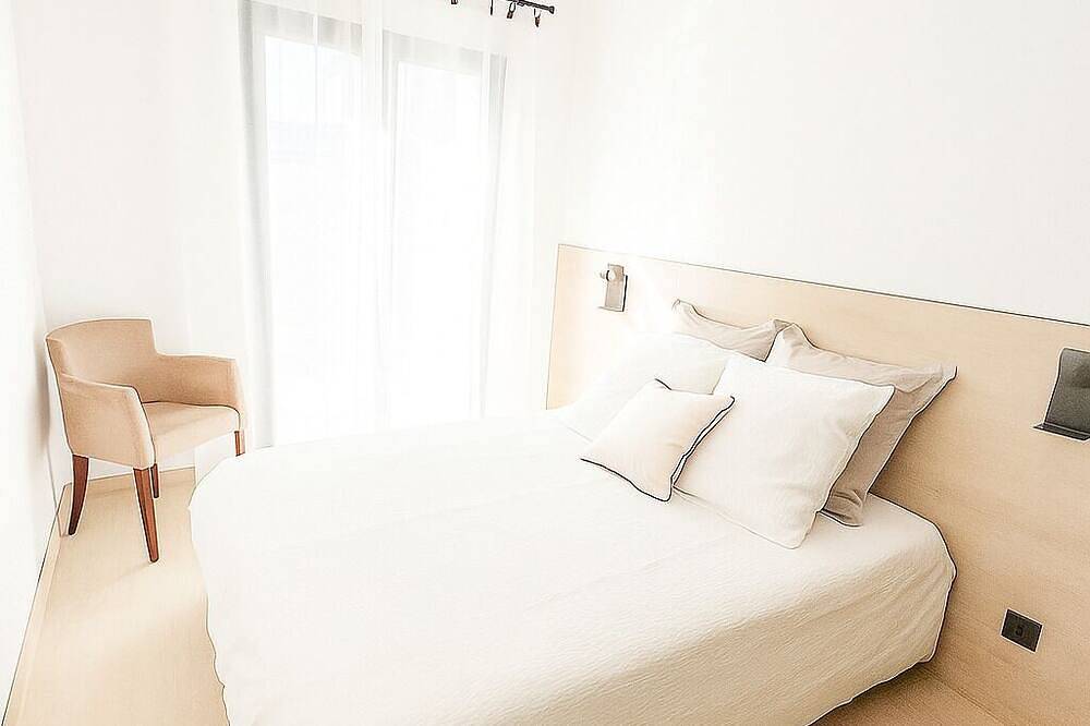 Charming new air-conditioned house with large terrace near Bordeaux in Le Haillan, Bordeaux region