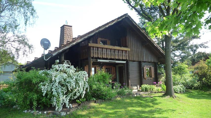 Chalet für 3 Personen, mit Balkon und Garten in Franken