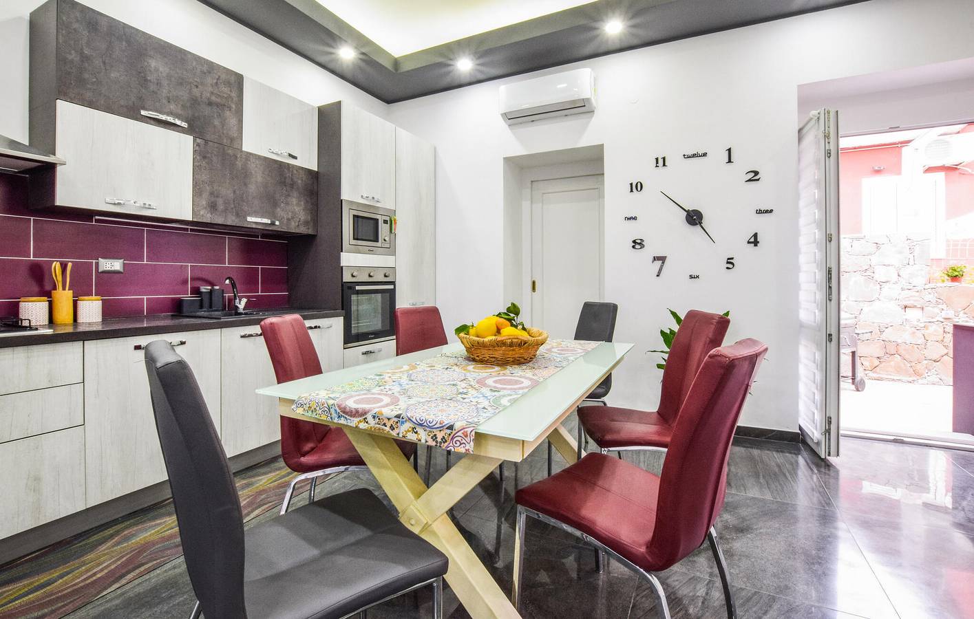 Appartement confortable avec climatisation, parking et terrasse près de la rivière in Province de Catania