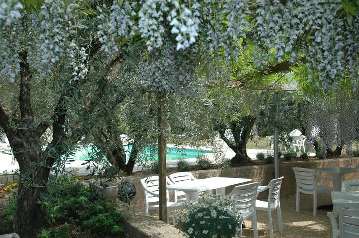 Hôtel pour 2 personnes, avec balcon et vue ainsi que jardin et piscine à Vinon-sur-Verdon - 4