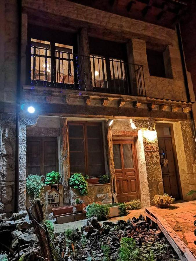 Casa rural para 7 personas, con Balcón y Terraza además de Jardín y Vistas en Encinas