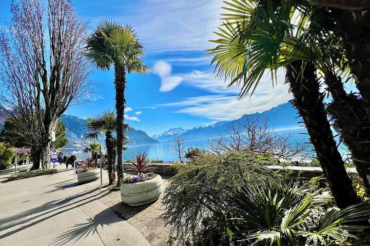Ferienwohnung für 6 Personen, mit Balkon und Pool in Montreux