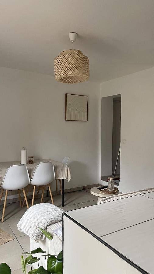 Appartement entier, Appartement Cozy avec terrasse - Famille - Télétravail - Interim in Les Pennes-Mirabeau, Côte méditerranéenne (France)