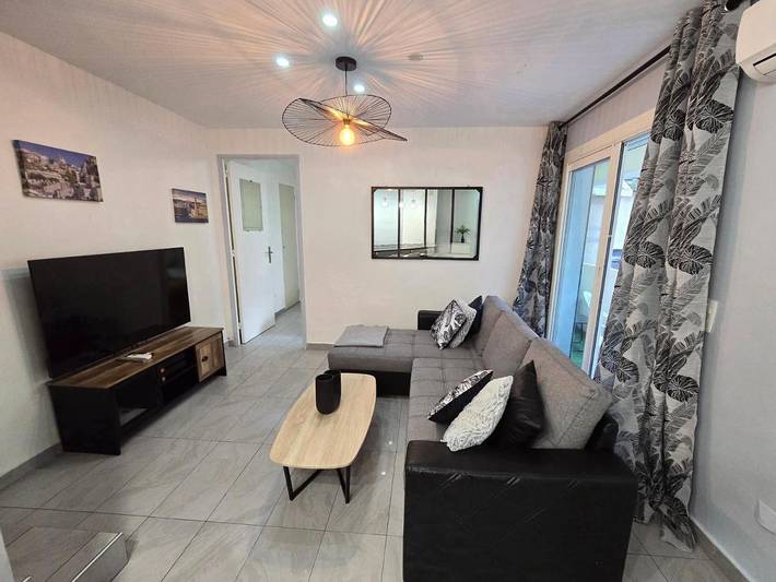 Gîte pour 4 personnes, avec Balcon et Terrasse dans Palais des Congres Parc Chanot