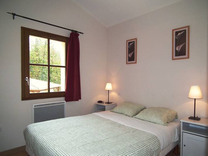 Location de vacances pour 8 personnes, avec jardin et piscine, animaux acceptés à Gavaudun - 4