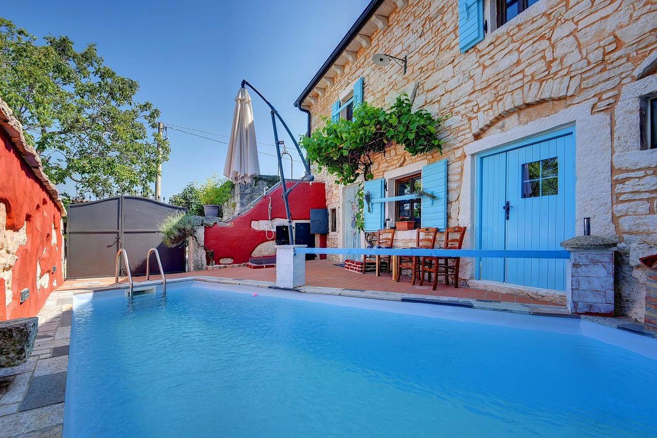 Traumhafte Steinvilla mit Privatpool, Dart, Sommerküche in Režanci, Svetvinčenat