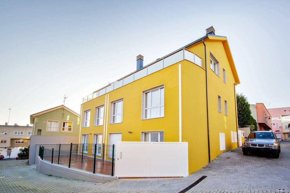 Entire apartment, 1 bedroom apt - 1 bed | Rueiro 17 - Low A in Oleiros (Espanha), Galician Coast