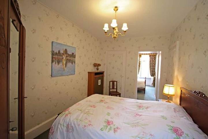 Location de vacances pour 7 personnes, avec terrasse ainsi que jacuzzi et jardin, animaux acceptés à Chantraine - 3